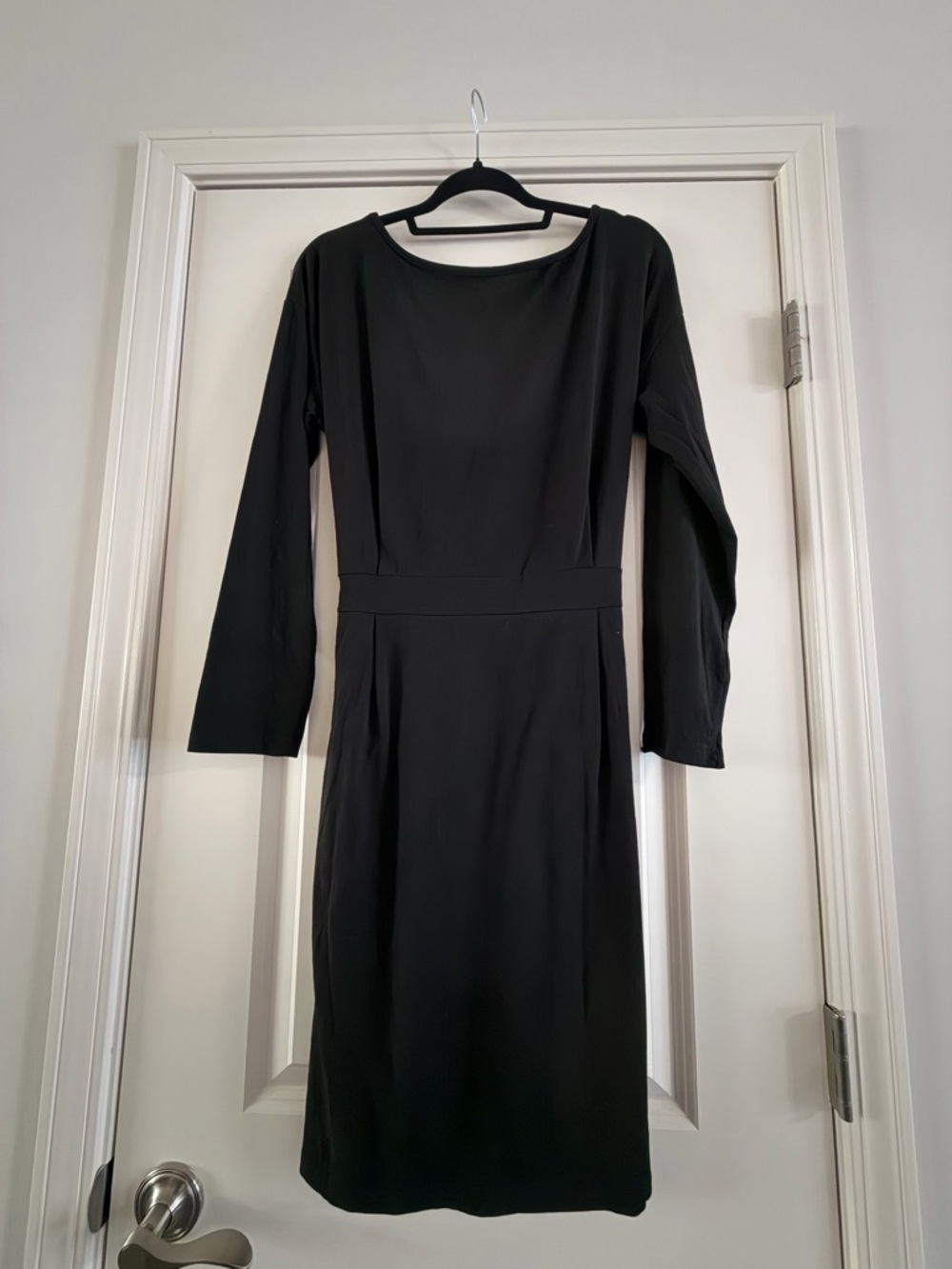 Everyday Black Long-Sleeve Tie-Waist Dress